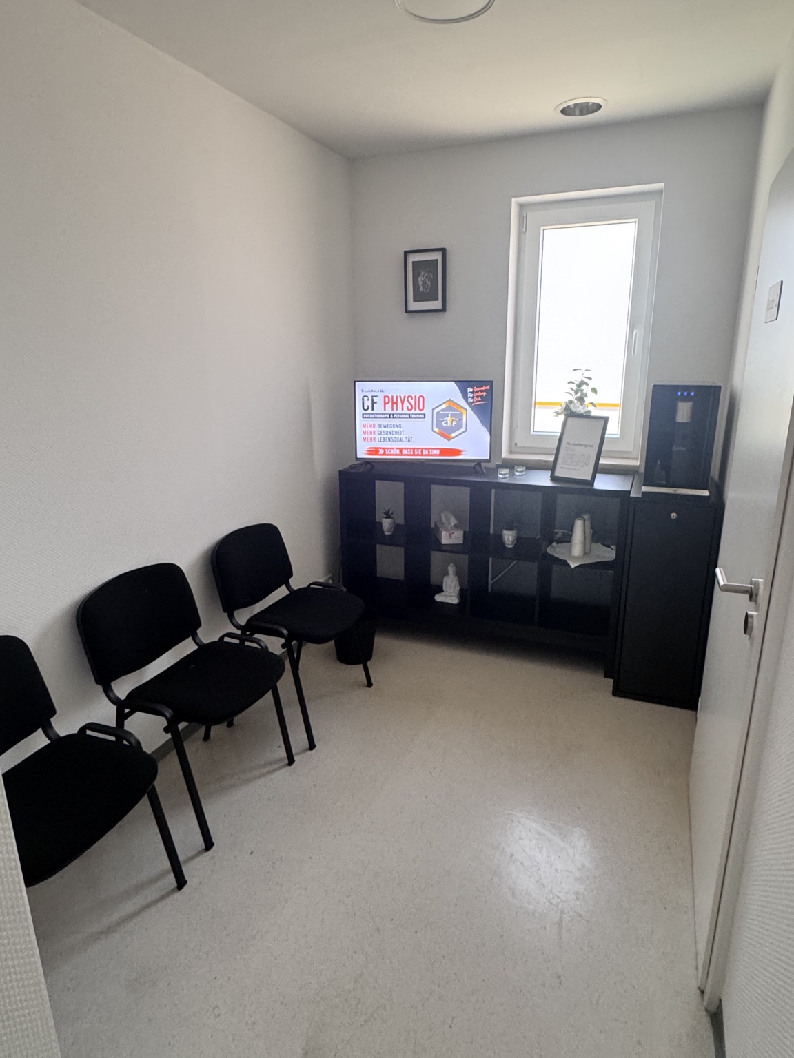 Wartezimmer der Physiotherapiepraxis CF Physio in Edenkoben